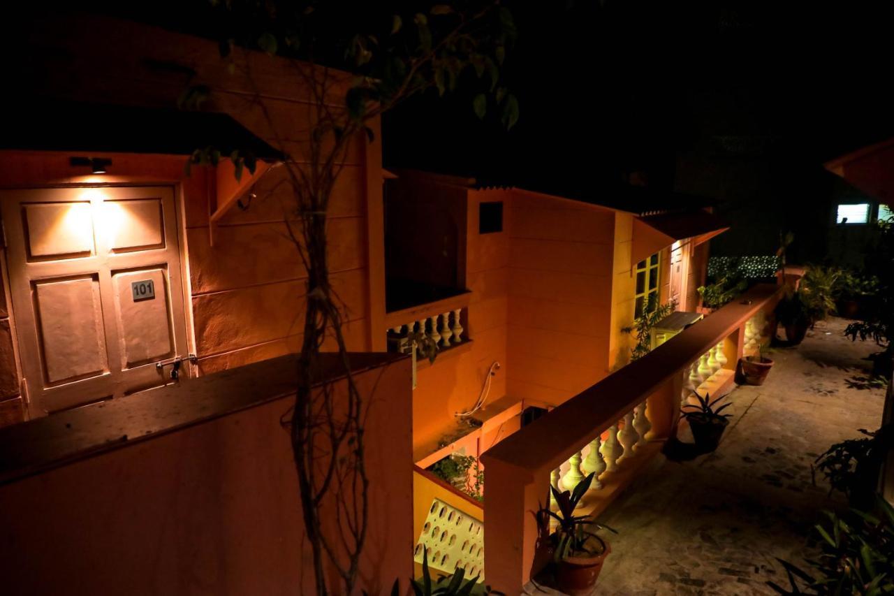 French Villa Puducherry Buitenkant foto